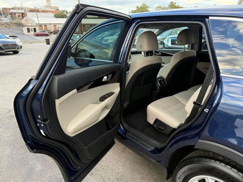 Used 2019 Kia Sorento FWD image 33