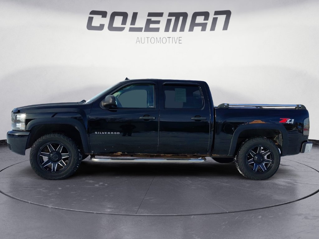 Used 2011 Chevrolet Silverado 1500 LT w/ All-Star Edition AWD/4WD image 2