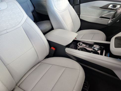 New 2025 Ford Explorer Platinum w/ Ultimate Package image 14