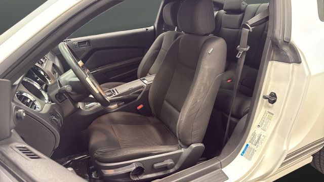 Used 2013 Ford Mustang Coupe w/ V6 Performance Pkg RWD image 9