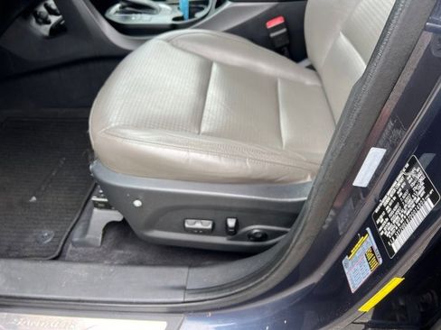 Used 2013 Hyundai Santa Fe Sport image 11
