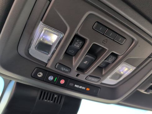 Used 2025 GMC Sierra 2500 Denali AWD/4WD image 23