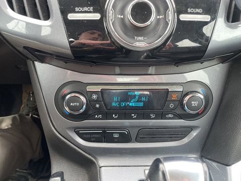 Used 2012 Ford Focus Titanium image 22