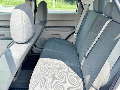 Used 2011 Ford Escape XLS w/ 101A Rapid Spec Order Code AWD/4WD image 11