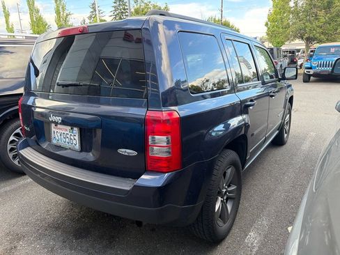 Used 2015 Jeep Patriot High Altitude AWD/4WD image 3