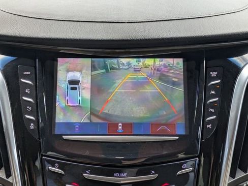 Used 2018 Cadillac Escalade Luxury image 20