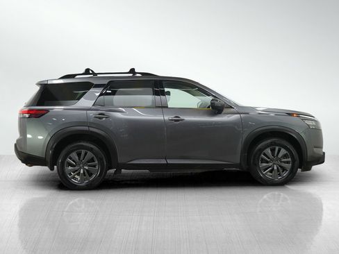 Used 2023 Nissan Pathfinder SV AWD/4WD image 7