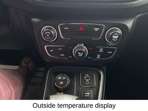 Used 2019 Jeep Compass Trailhawk AWD/4WD image 42