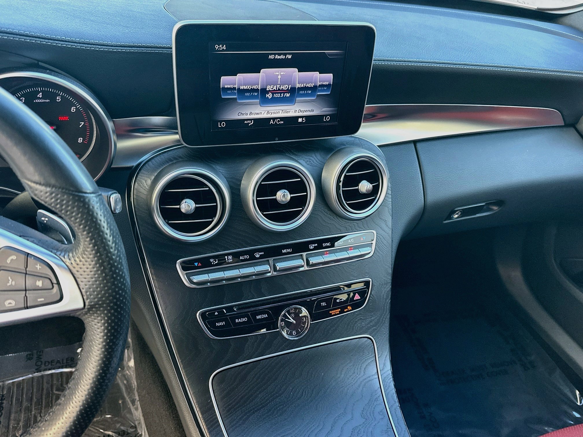 Used 2015 Mercedes-Benz C 300 Sedan image 13