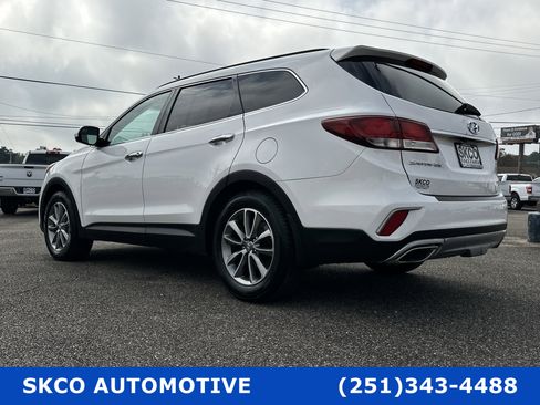 Used 2018 Hyundai Santa Fe SE w/ Cargo Package image 3