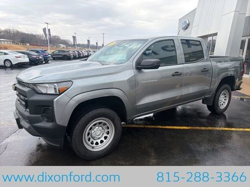 Used 2023 Chevrolet Colorado W/T image 3