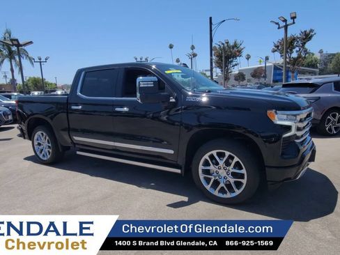 Certified 2023 Chevrolet Silverado 1500 High Country w/ High Country Premium Package AWD/4WD image 2