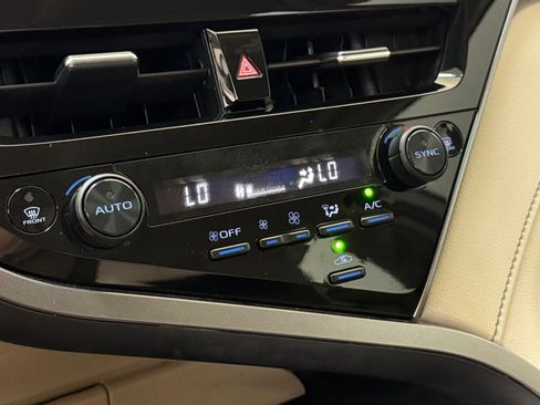 Used 2024 Toyota Camry LE image 28