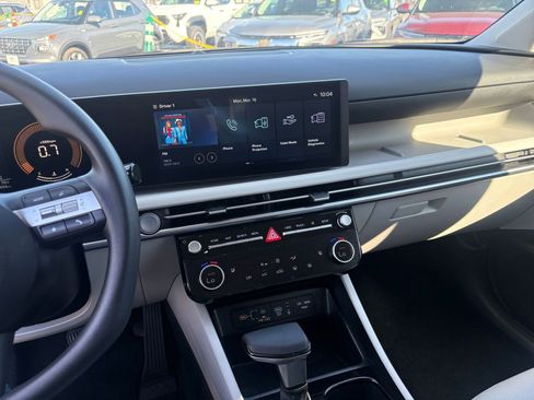 Used 2025 Hyundai Tucson SEL image 17