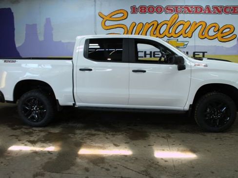 New 2026 Chevrolet Silverado 1500 Custom Trail Boss w/ LPO, Dark Essentials Package AWD/4WD image 1