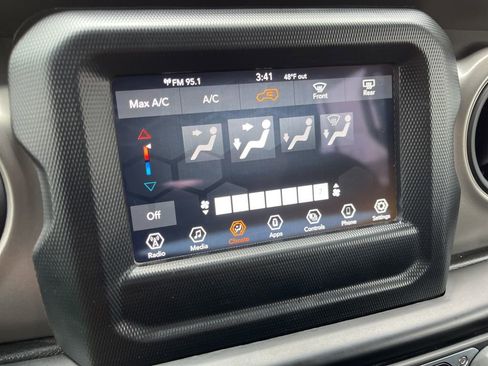 Used 2022 Jeep Wrangler Unlimited Willys image 31