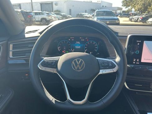 New 2026 Volkswagen Atlas SE FWD image 19