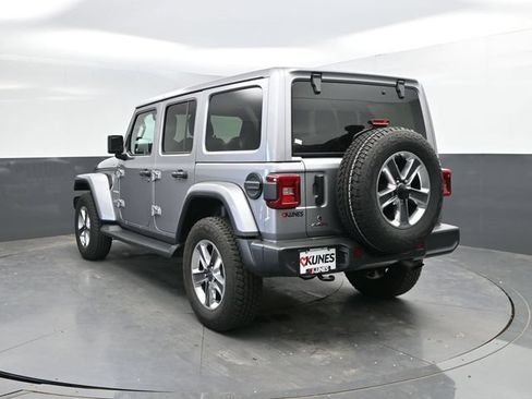 Used 2020 Jeep Wrangler Unlimited Sahara AWD/4WD image 11