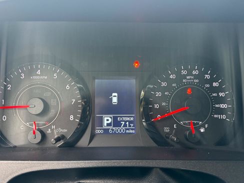 Used 2017 Toyota Sienna LE FWD image 17