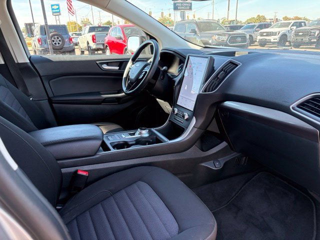 Certified 2024 Ford Edge SE w/ Black Appearance Package AWD/4WD image 12
