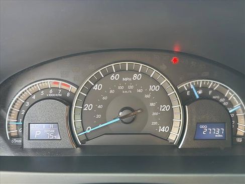 Used 2013 Toyota Camry SE FWD image 18