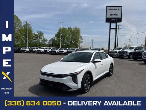 Used 2025 Kia K4 FWD image 1