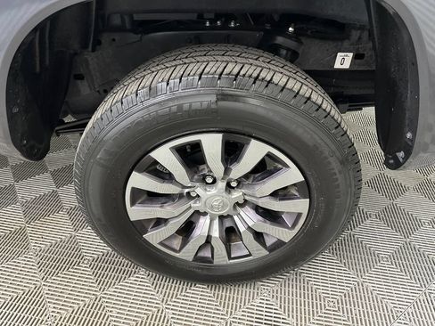 Used 2022 Toyota Tacoma Limited RWD image 20