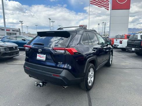 Used 2021 Toyota RAV4 XLE AWD/4WD image 10