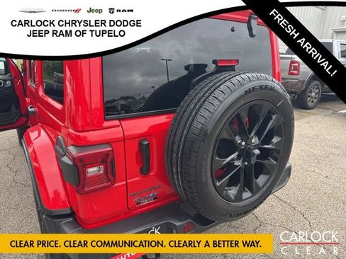 Used 2025 Jeep Wrangler Unlimited Sahara w/ Safety Group AWD/4WD image 33