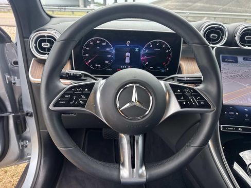 Used 2026 Mercedes-Benz GLC 300 image 22