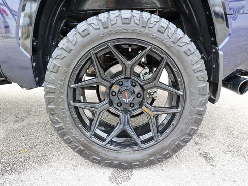 Used 2025 Toyota Tundra Platinum AWD/4WD image 18