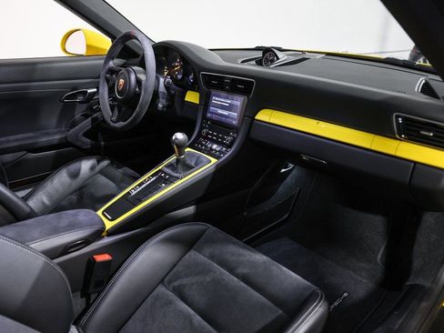 Used 2018 Porsche 911 GT3 w/ Sport Chrono Package image 21