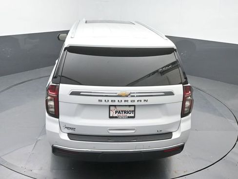 Used 2021 Chevrolet Suburban LT RWD image 33