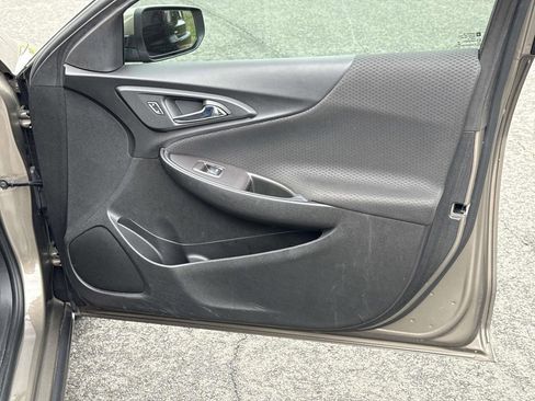 Used 2020 Chevrolet Malibu LT image 26