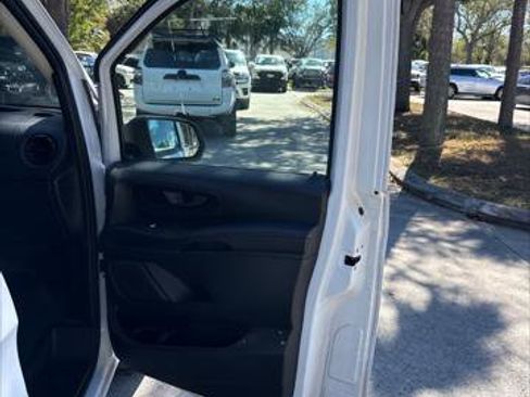 Used 2021 Mercedes-Benz Metris image 18