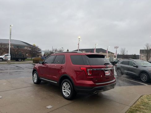 Certified 2018 Ford Explorer XLT w/ Equipment Group 201A image 5