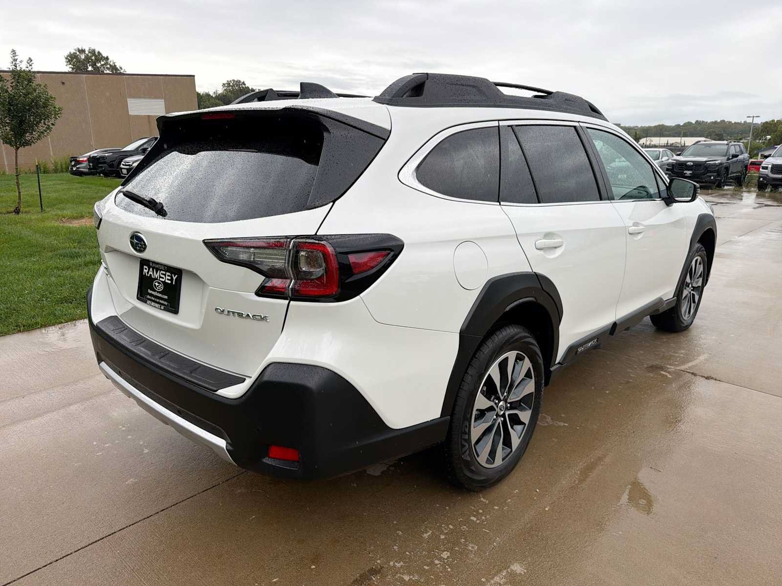 Certified 2025 Subaru Outback Limited AWD/4WD image 6