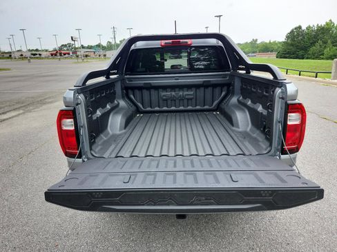 New 2025 GMC Canyon AT4 w/ Nightfall Edition image 8