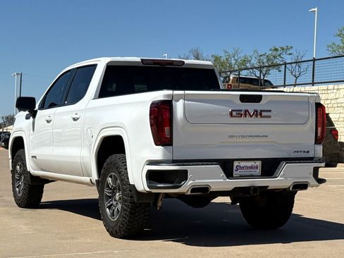 Used 2024 GMC Sierra 1500 AT4 w/ Technology Package image 9
