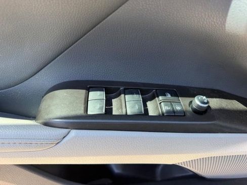 Used 2024 Toyota Camry XLE w/ Navigation Package FWD image 17