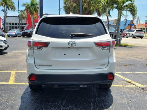Used 2015 Toyota Highlander XLE FWD image 5