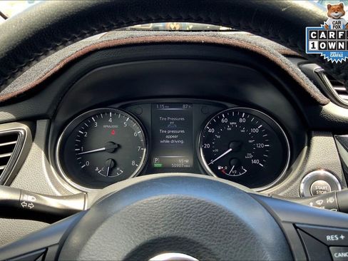 Used 2017 Nissan Rogue SV w/ SV Premium Package image 20