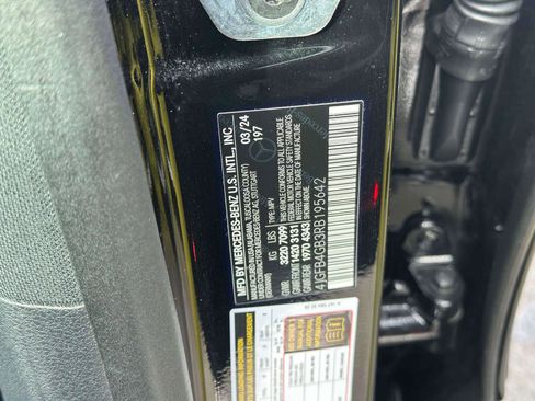 Used 2024 Mercedes-Benz GLE 450e 4MATIC image 19