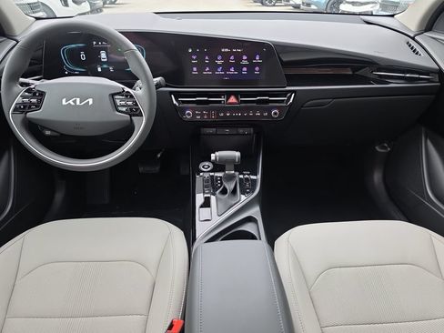 New 2026 Kia Niro EX FWD image 12