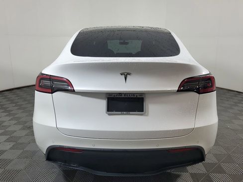 Used 2021 Tesla Model Y Long Range image 5