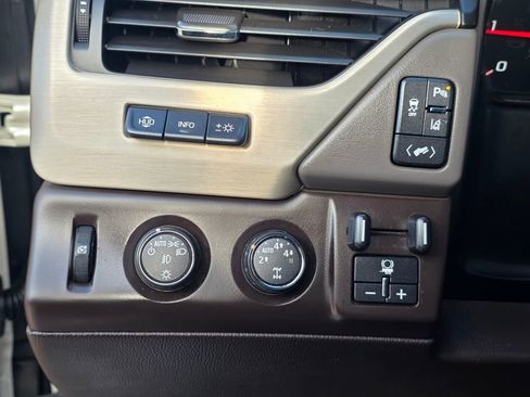 Used 2015 GMC Yukon Denali w/ Touring Package image 11