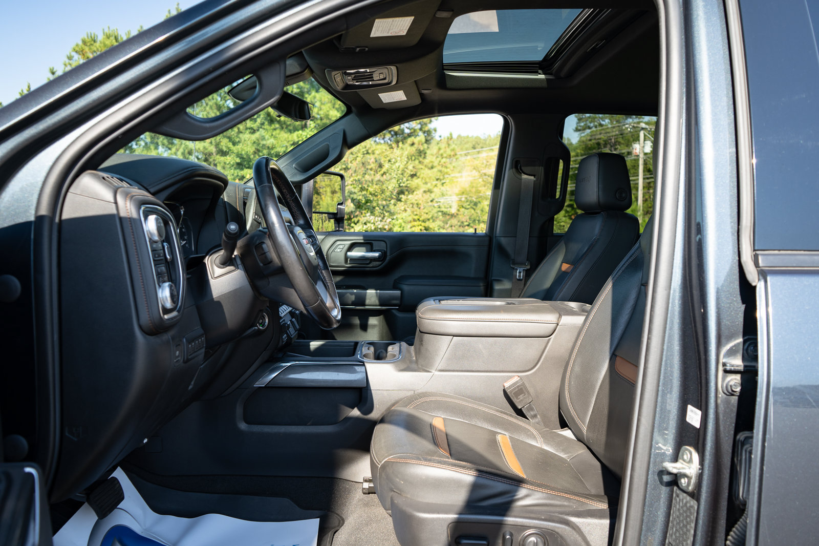 Used 2020 GMC Sierra 2500 AT4 w/ AT4 Premium Package AWD/4WD image 14