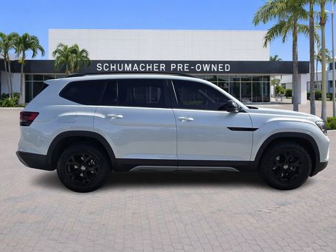Used 2024 Volkswagen Atlas Peak Edition SEL AWD/4WD image 8