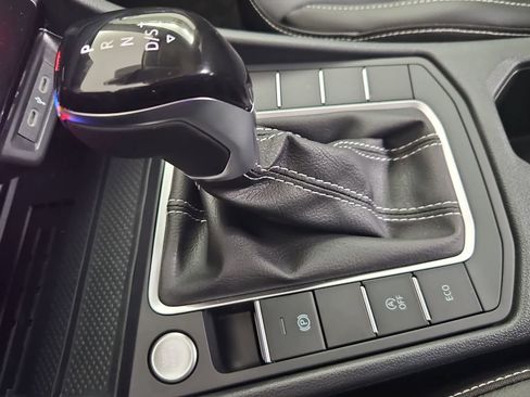 New 2026 Volkswagen Jetta SE FWD image 31