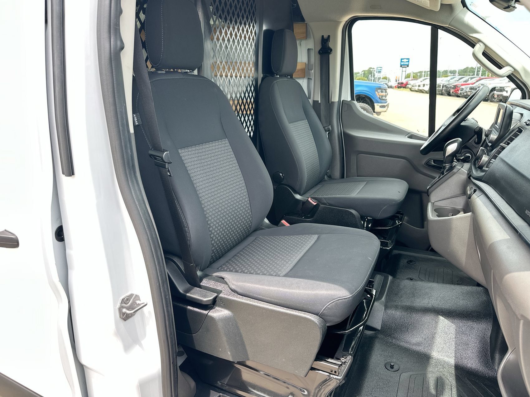 Used 2024 Ford Transit 250 Low Roof w/ Exterior Upgrade Package RWD image 25